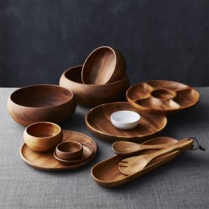 Rustic Elegance – Hand-Carved Wooden Dinnerware Set